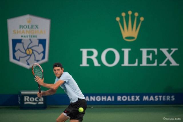 出色的扣球 出色的扣球