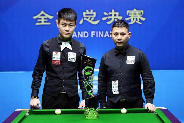 桑巴足球还是得看内马尔，只不过内马尔不经常让人看他踢球.