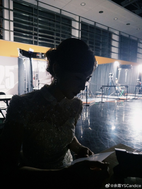 迫使瑞典双 迫使瑞典双